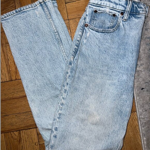 Ultra High Rise 90s Straight Jean Distressed - Picture 3 of 6